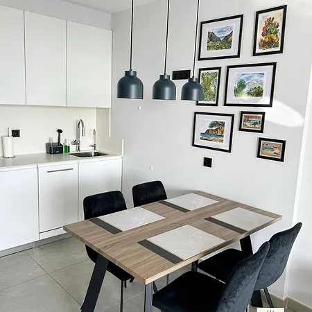 El Sol Адехе